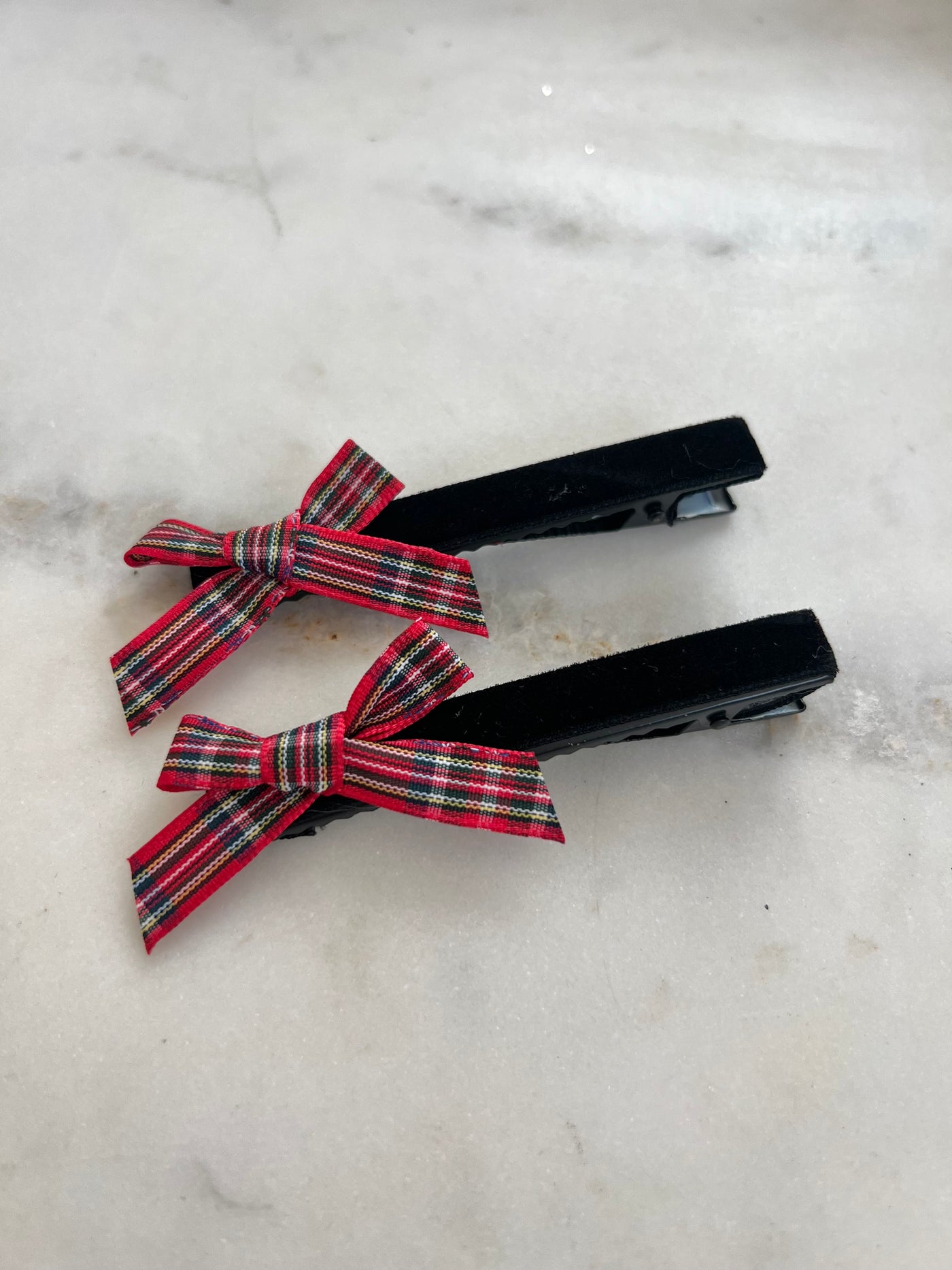 2 pc velvet hair clips - Ally Pop